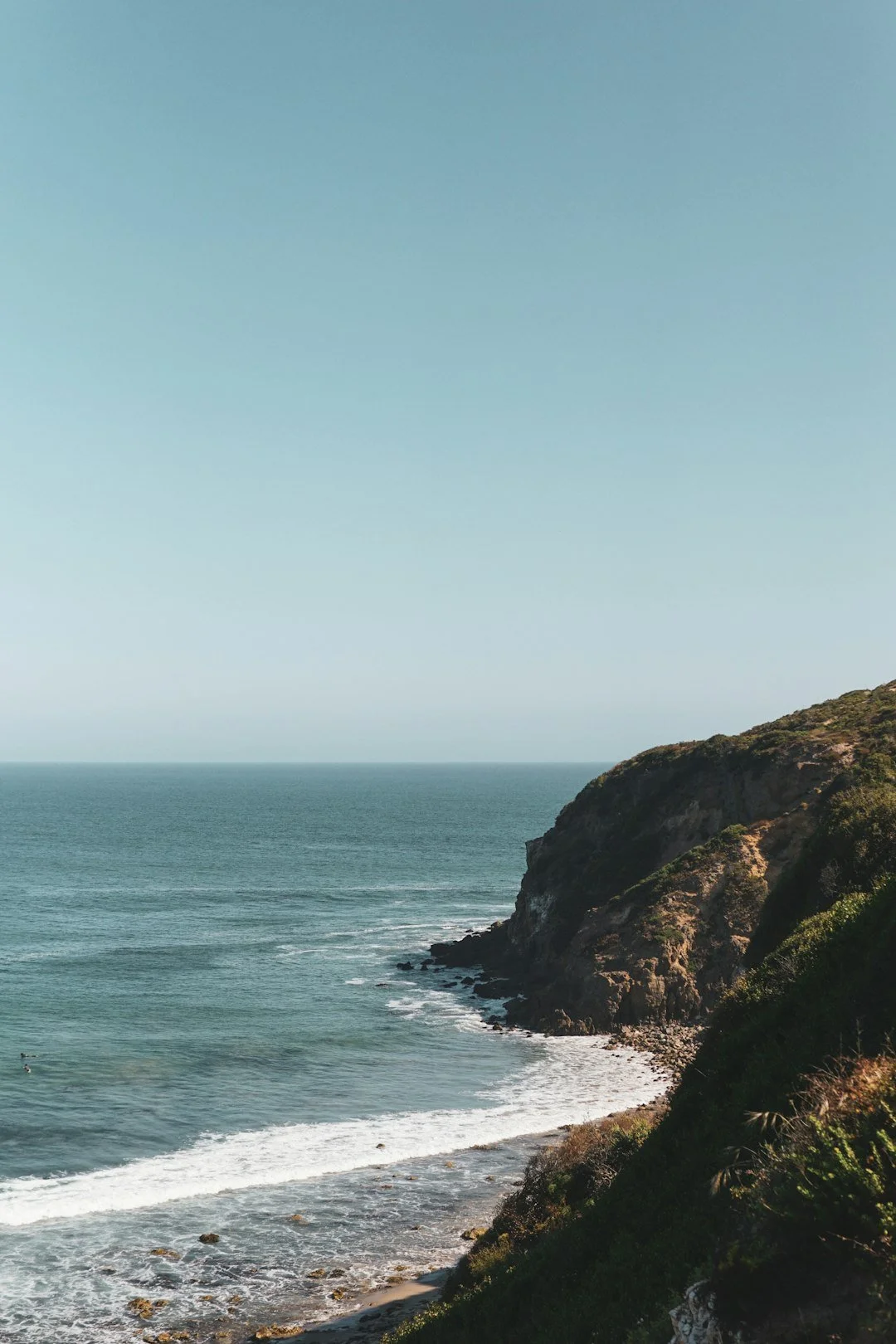 California coastline, representing statewide virtual EMDR therapy from Life Threads Therapy