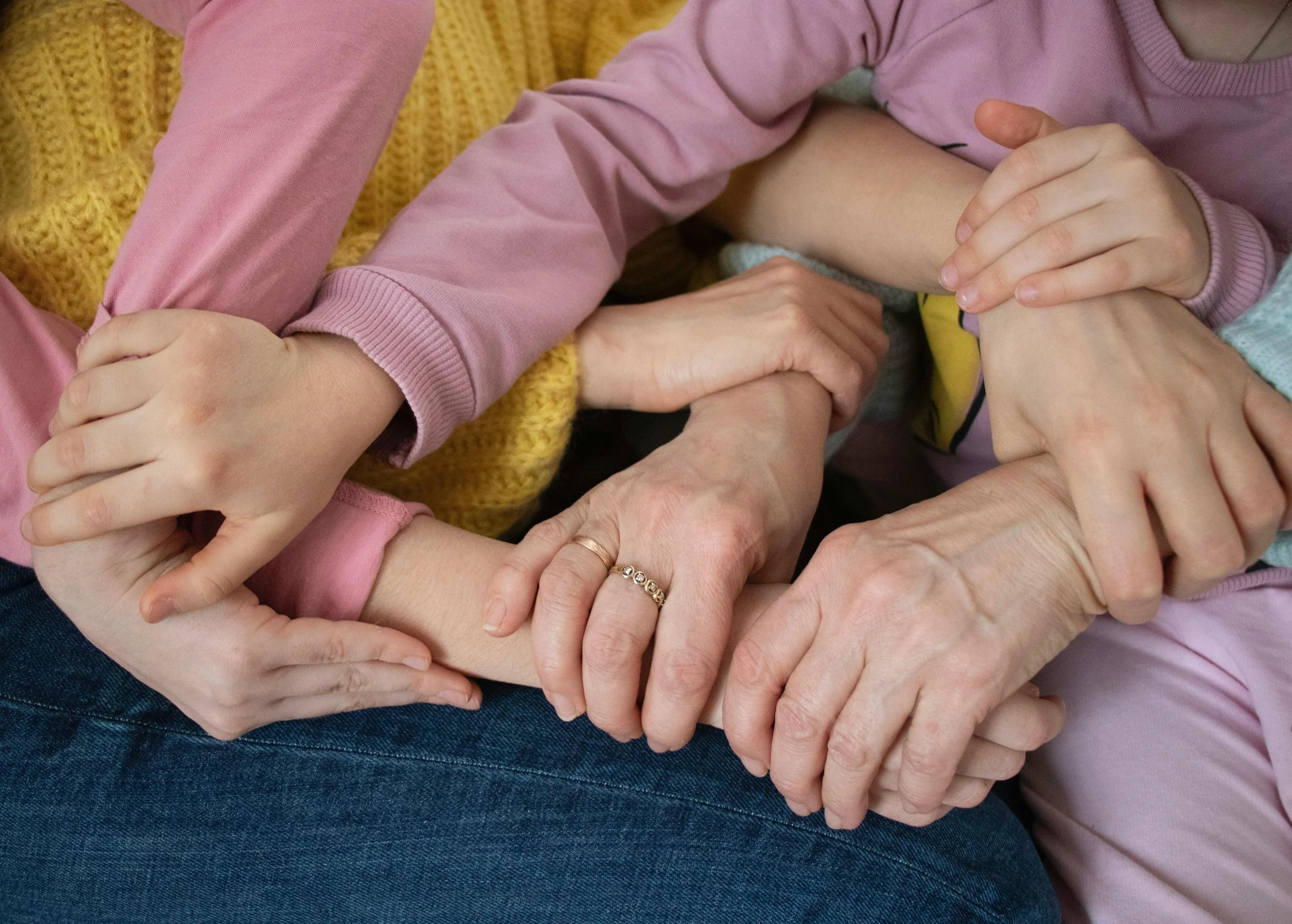 Life Threads Therapy office in West LA offering IFS-informed and EMDR therapy in person and virtually throughout California