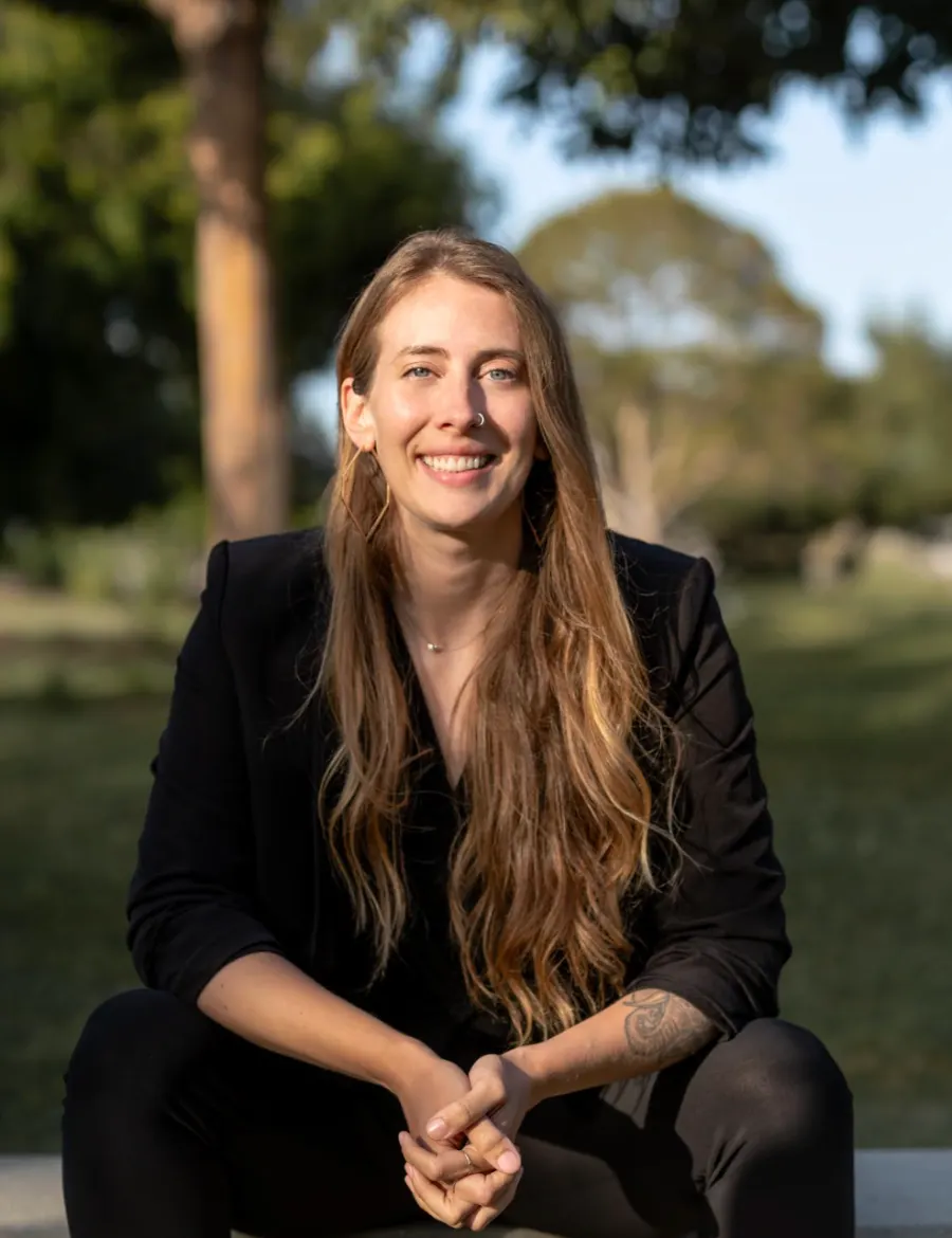 Lyndsay Mclaren, LPCC, Licensed Professional Clinical Counselor at Life Threads Therapy, West Los Angeles